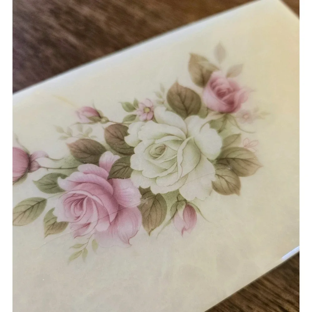 VTG Genuine Alabaster Trinket/Jewelry Box w/Flower Motif - Hand Carved In Italy